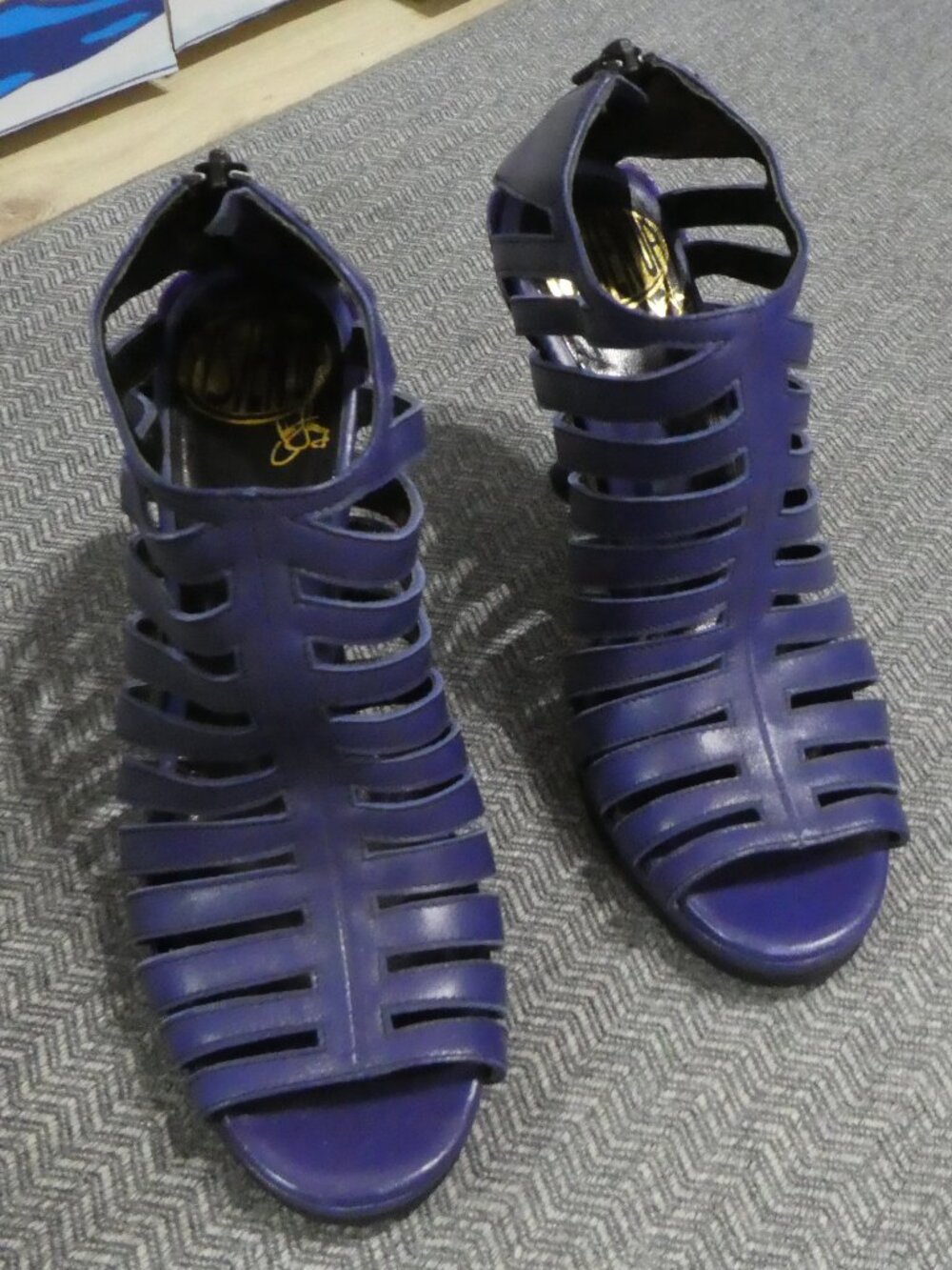 ONE OF A KIND Fluevog Heels - Part of the Listen Ups Family - Size 6